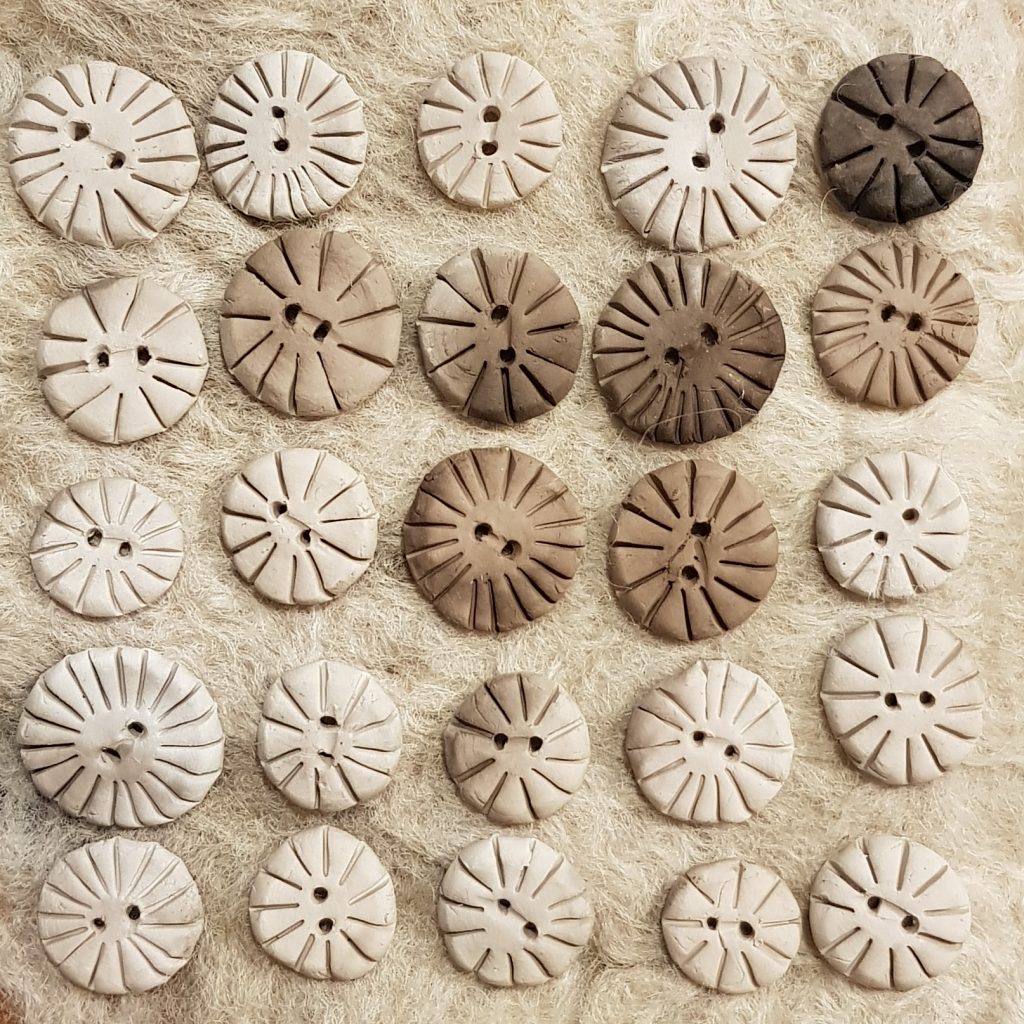 Porcelain and buttons